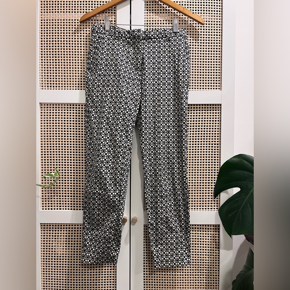 H&M Black & Cream Retro Style Pattern Tapered Leg Mid Rise Slack Pants Size 4